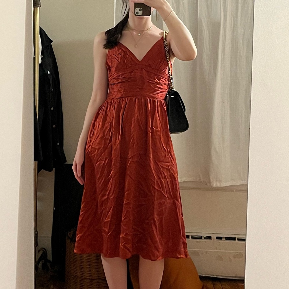 100% silk red spaghetti strap v neck dress size 7/8 (fits like a medium